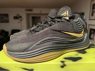 Nike Giannis Freak 7 Sz. 9
