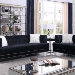 Brand New Tufted Stunning Sofa Loveseat Set