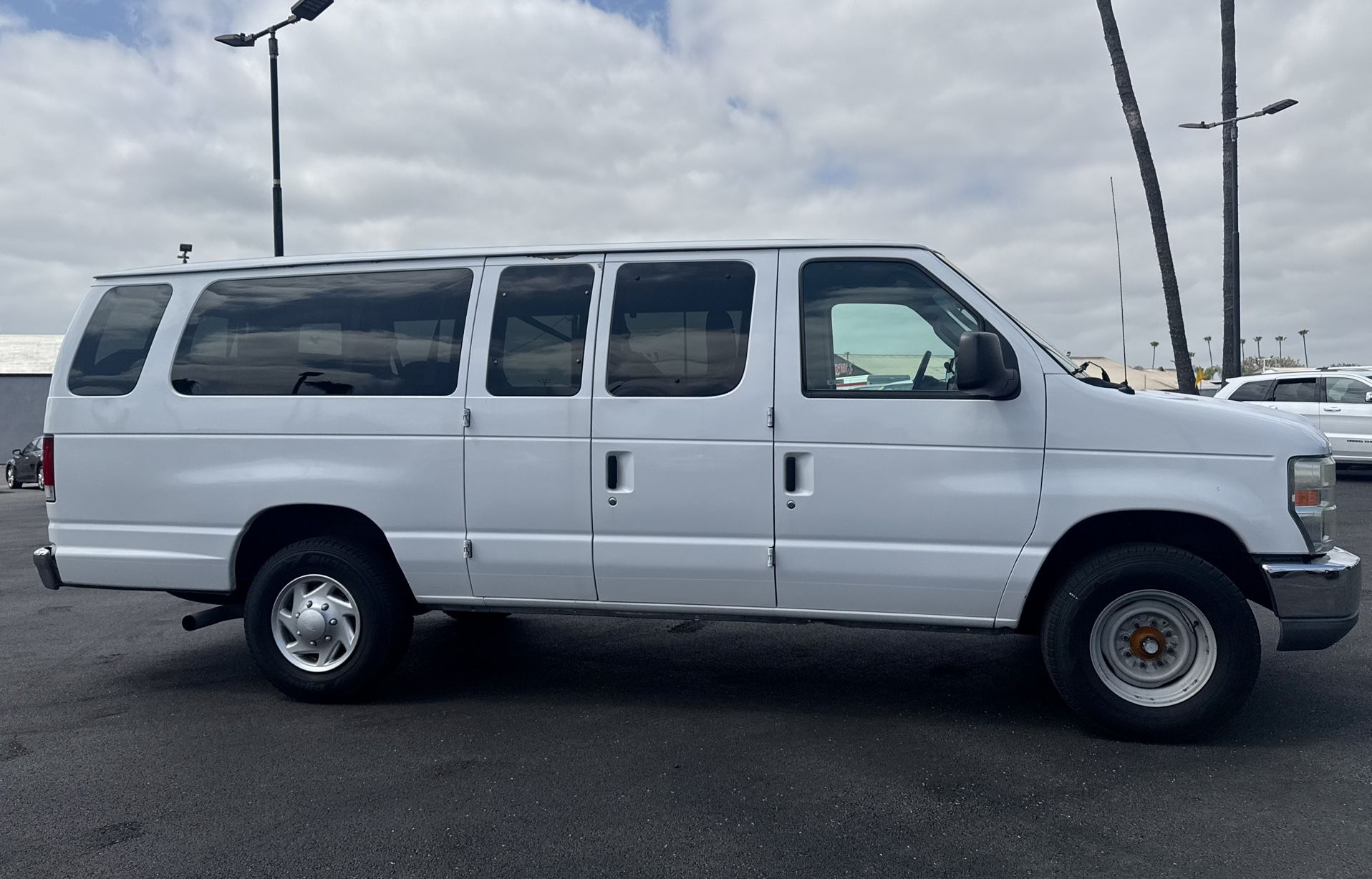 2011 Ford E-350
