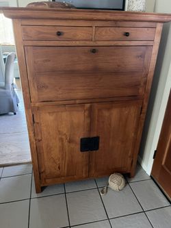 Vintage Bar in excellent condition quality piece. 