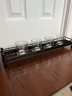 Metal Candleholder With Glasses