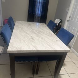 dinning table 