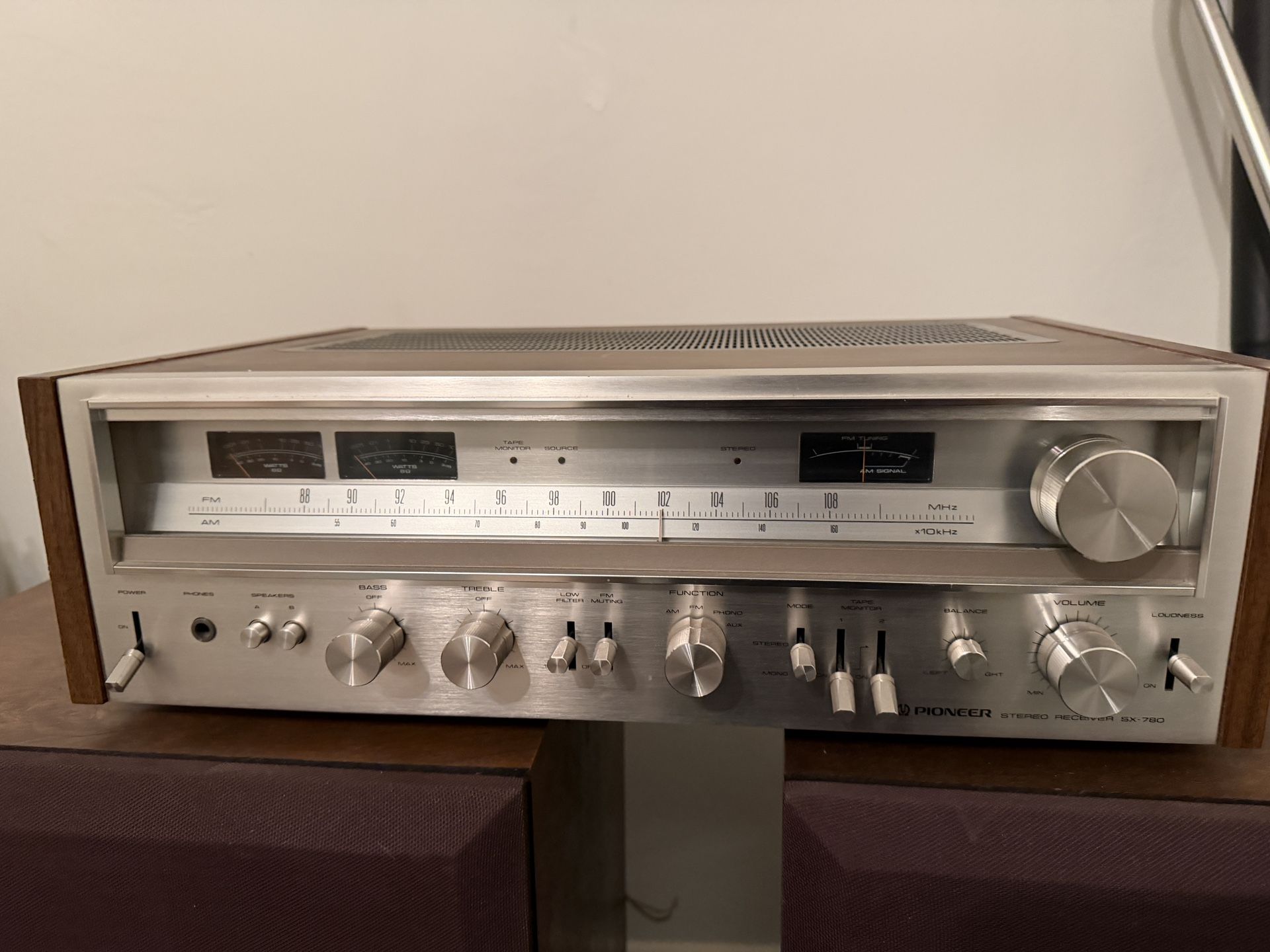 vintage Pioneer SX-780 AM/FM stereo receiver