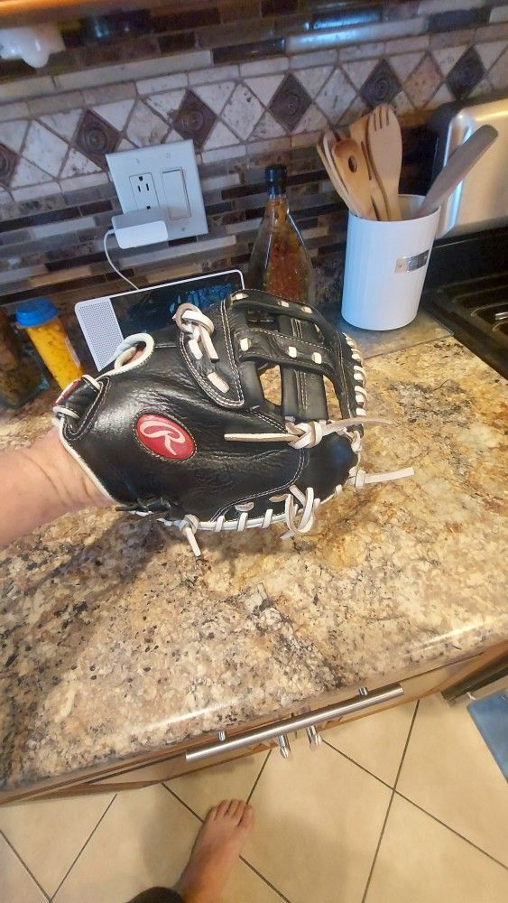 Rawlings Catchers Glove- Softball Size 33