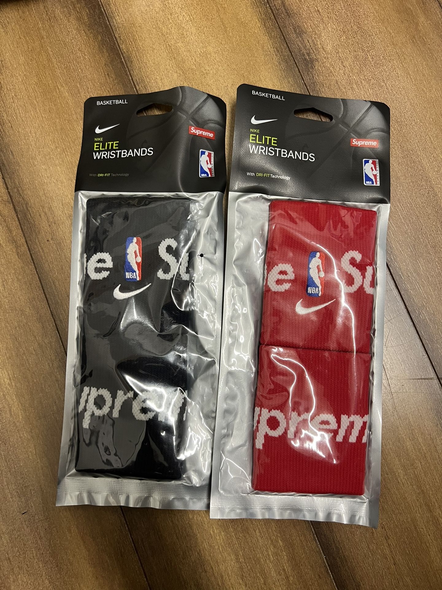 Supreme Nike NBA wristband Pack of 2 *RED & BLK