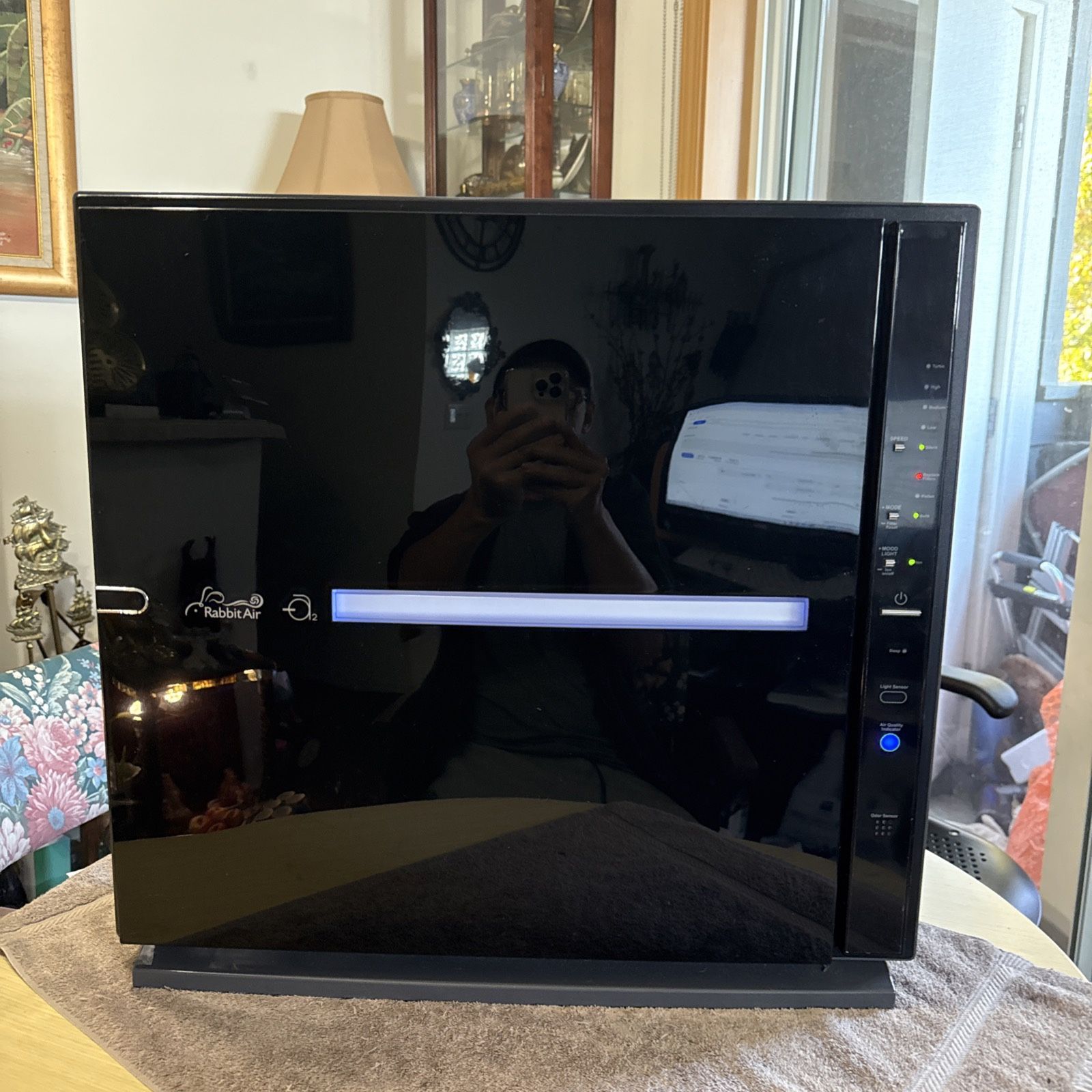 Rabbit Air SPA-780A Indoor Air Filter - black. Needs new filters. 