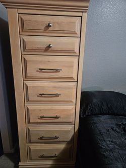 Dresser / chest