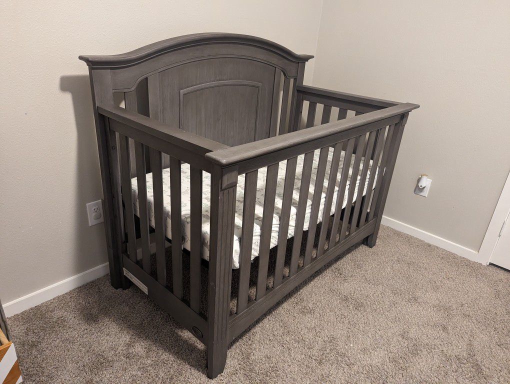 Ozlo Baby Crib-PARK RIDGE - GRAPHITE GRAY 4 IN 1 CRIB, with mattress.