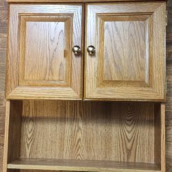 21" Bathroom Wall Cabinet. 