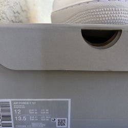 Men Brand New White Air Force 1s ‘07