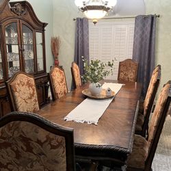 Dining Room Table And Buffet Hutch