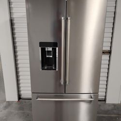 KitchenAid French Door Refrigerator with Ice and Water Dispenser