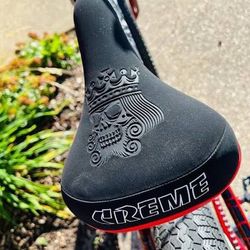 Se Bikes Fat ripper Creme 1/300 brand new never been used Seat 