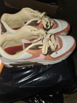 Nike Air Max 90 Sneakers