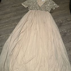 Long dress Size Medium 