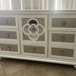 Dresser with Nightstand 