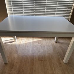 White Display/Crafting Table