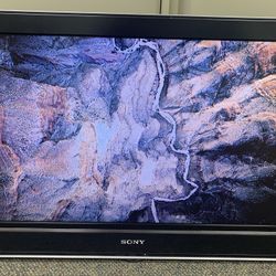 Free 32in Sony Tv not smart no remote or stand 