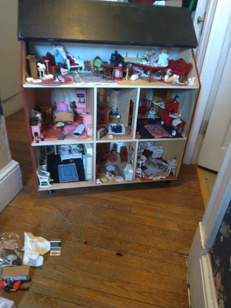 Vintage Doll House