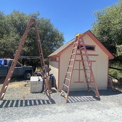 14’ Fiberglass Ladder