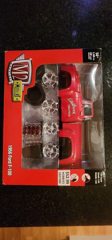 M2 Machines 1956 Ford F-100 Model Kit