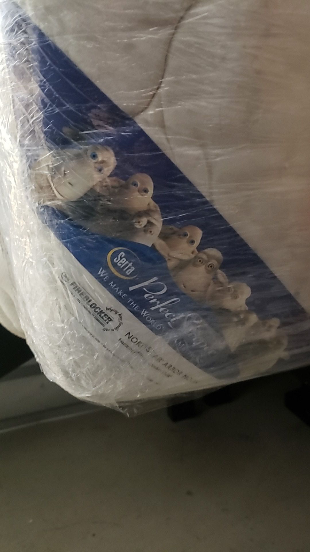 Serta Perfect Sleeper "Northstar Arbor Moon" Queen mattress with box spring
