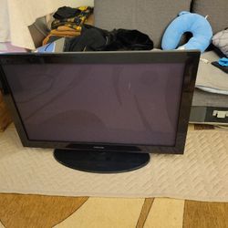 Samsung TV 46 inches $50