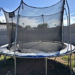 Trampoline 