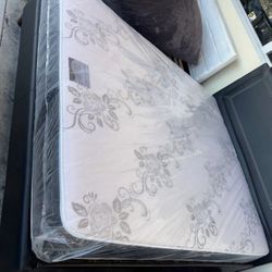 Set Queen Size Mattress And Box Spring 