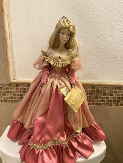Rare Cinderella Collectible Doll