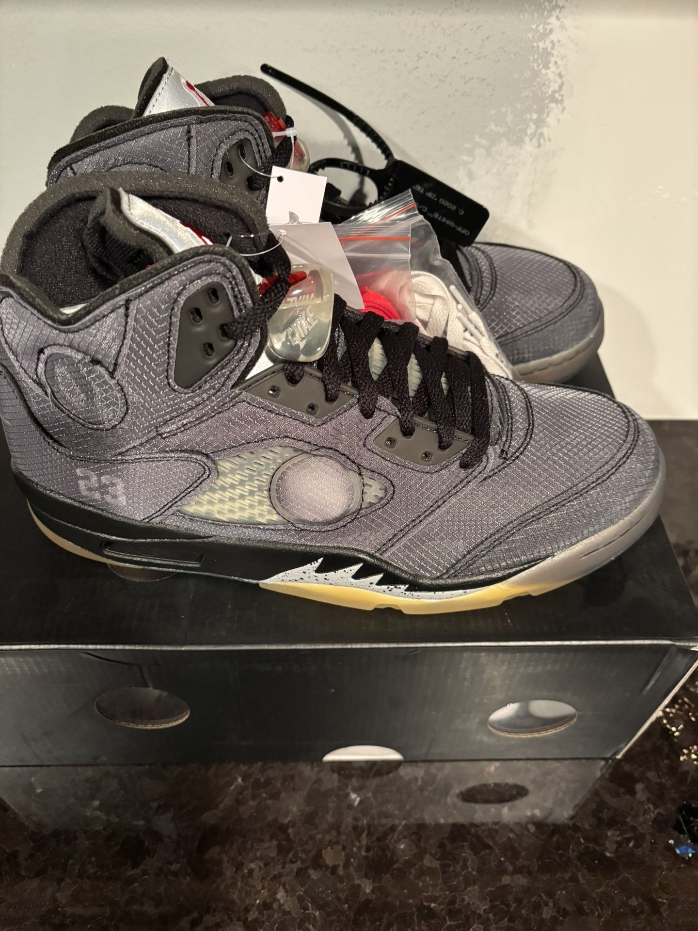 Air Jordan 5 Off-White Muslin