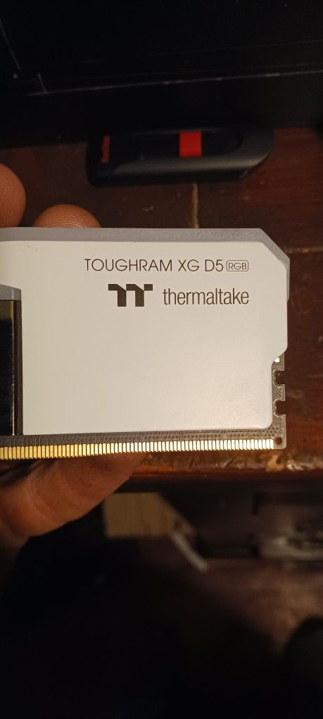 Thermaltake Toughram Xg Ddr5 16gb Rgb Ram 