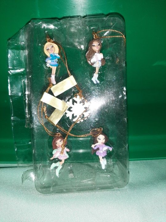 Mini Bratz Boll Ornaments