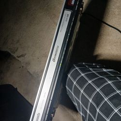 Panasonic DVD Player Works Good.  Getting Rid Of Stg Items  40 Obo