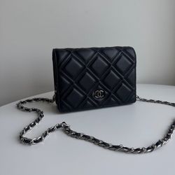 Chanel Wallet On Chain