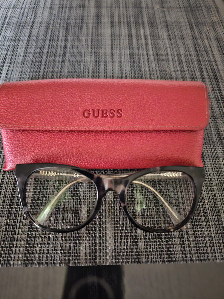 GUESS Red Eyeglasses Or Sunglass Case