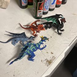 4 Plastic Dragons