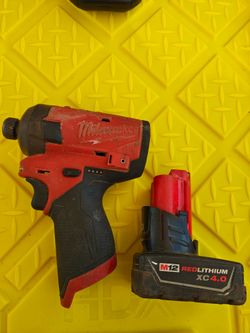 Milwaukee drill & battery