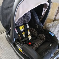 Graco Snugride Snugfit 35 LX infant Carseat