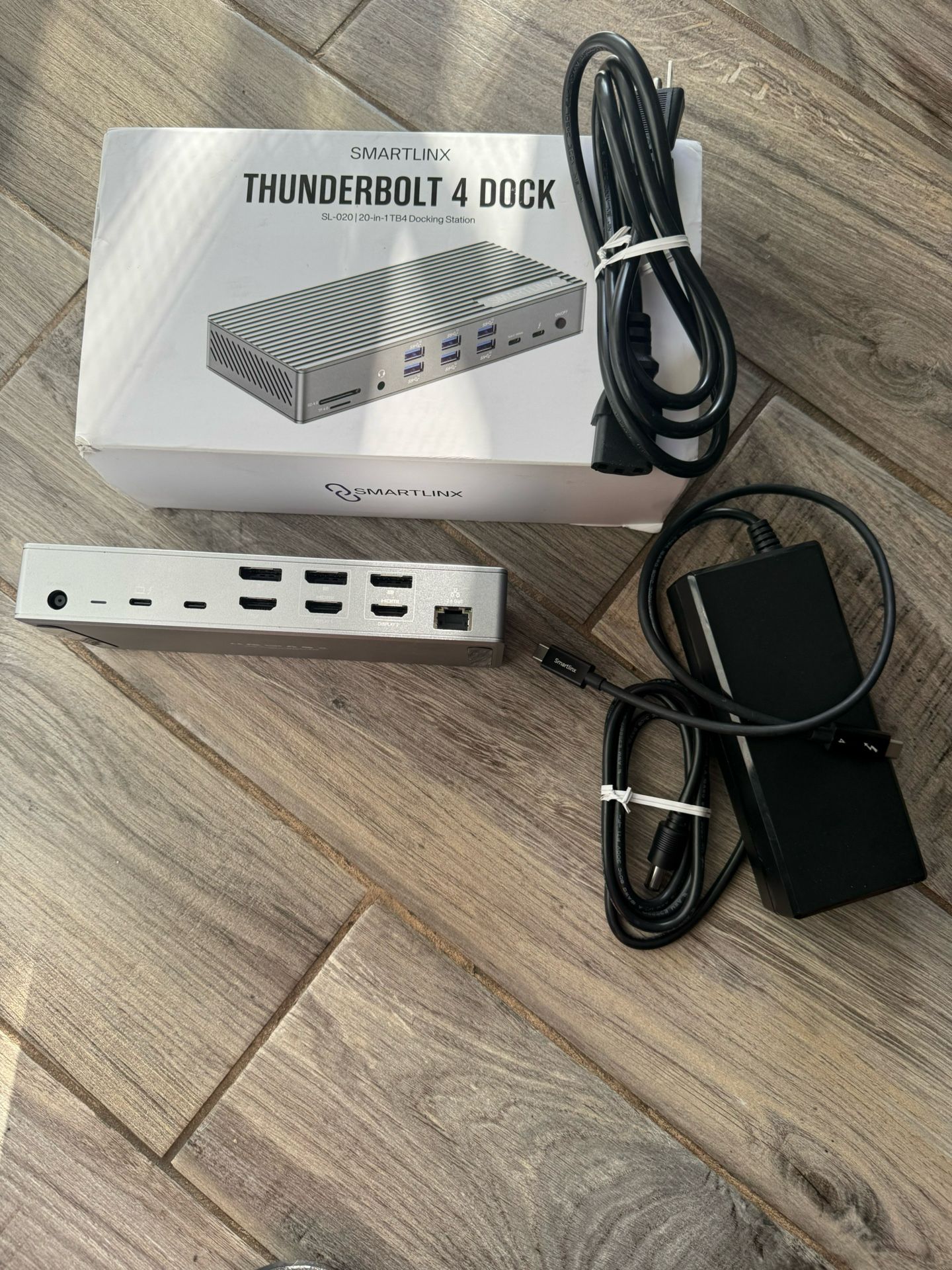 Thunderbolt 4 Dock