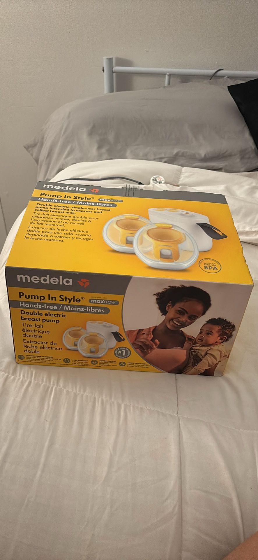 Brand New Medela Pump In Style MaxFlow – Hands-Free Double Electric Breast Pump