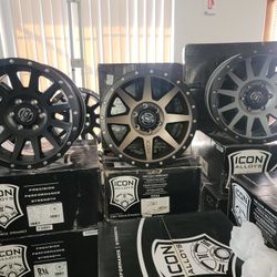 18 Inches Wheels 4 New Reboxes Hot Deal $700
