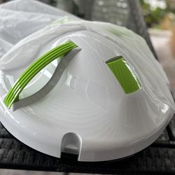 CORDLESS. POOL CLEANER