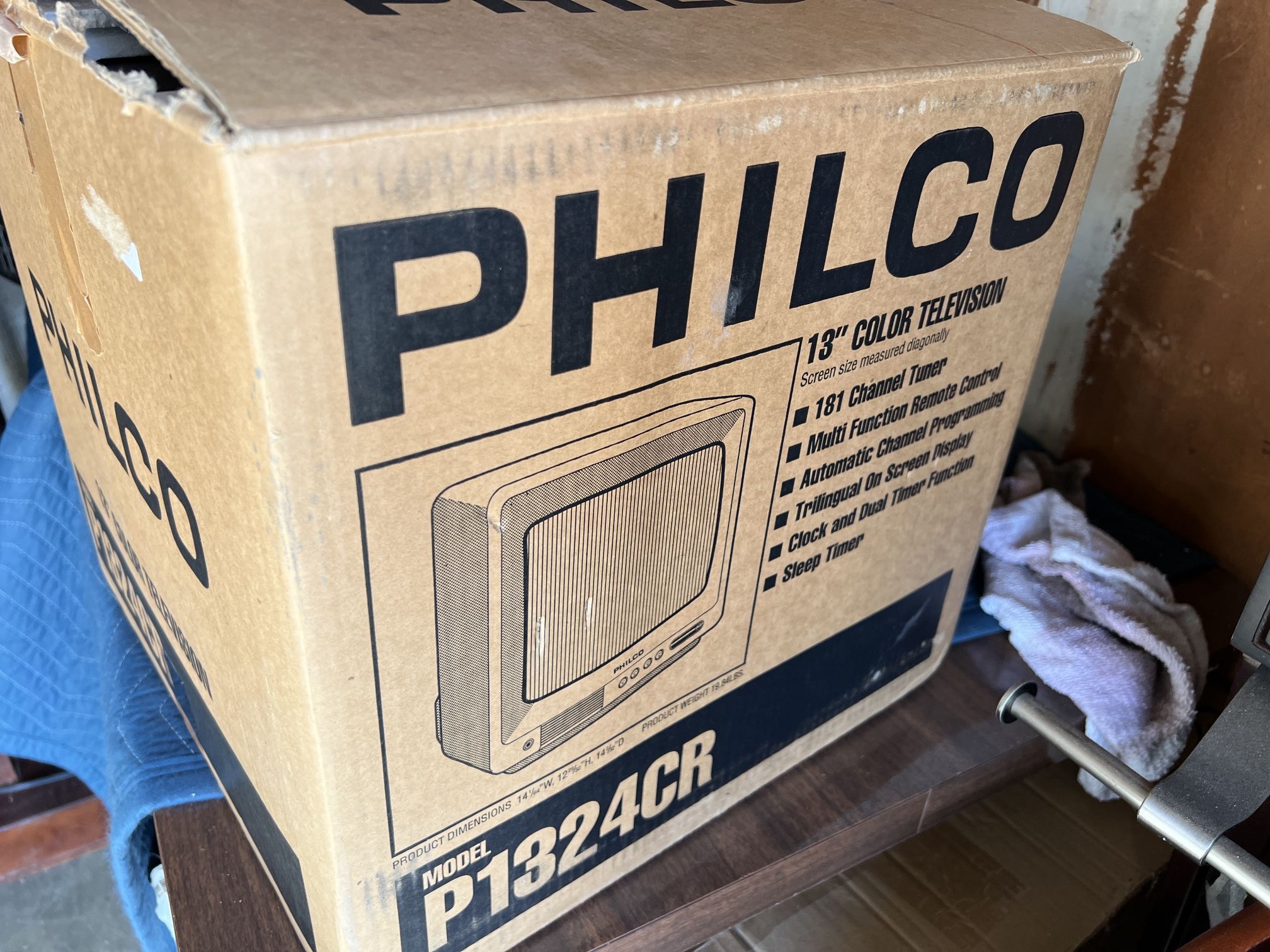 Vintage 1995 PHILCO TV television. IN ORIGINAL BOX w/manual