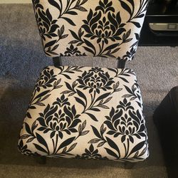 Black And White Chairs 