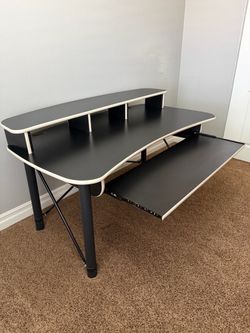 Professional Music Desk
