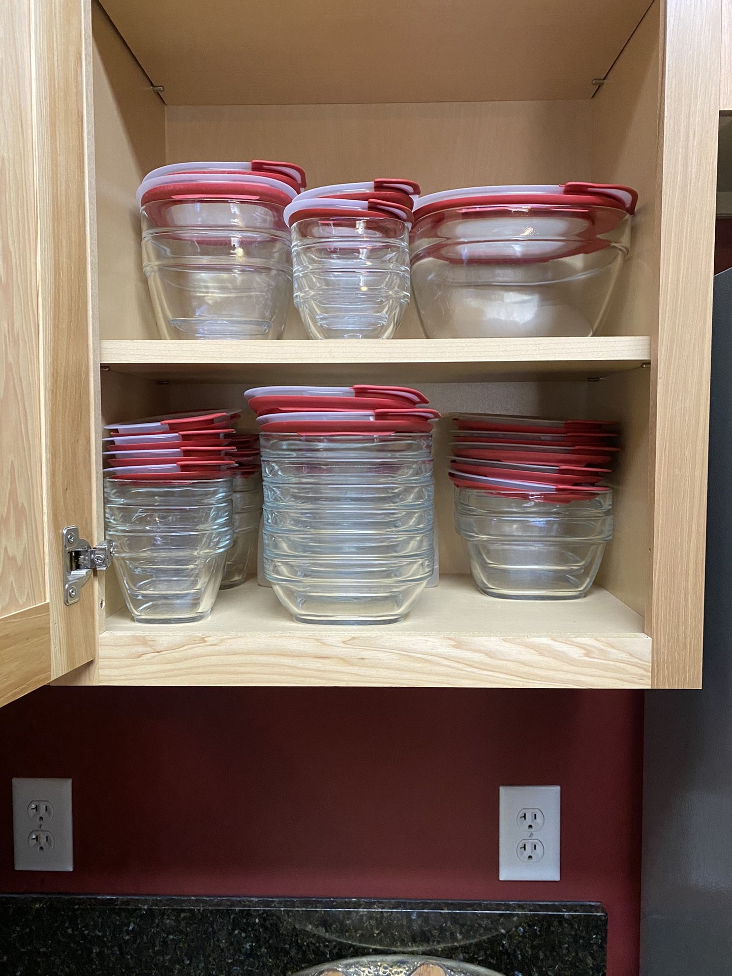 Rubbermaid Glass Food Storage