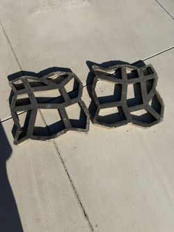 Molded De Pavements