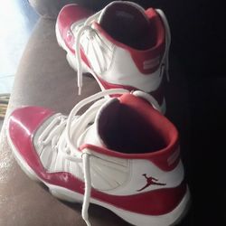Air Jordan 11 Retro Cherry