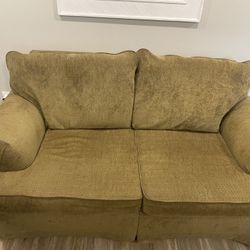 Couch & Loveseat Set 
